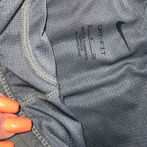 NIKE Shorts Size Small - Picture 3 of 4